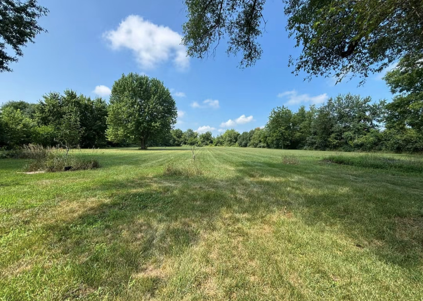 800 Lavern Avenue Property Photo 11
