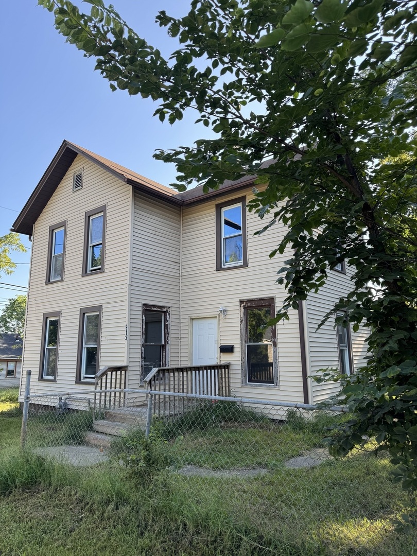913 Vine Street Property Photo 2