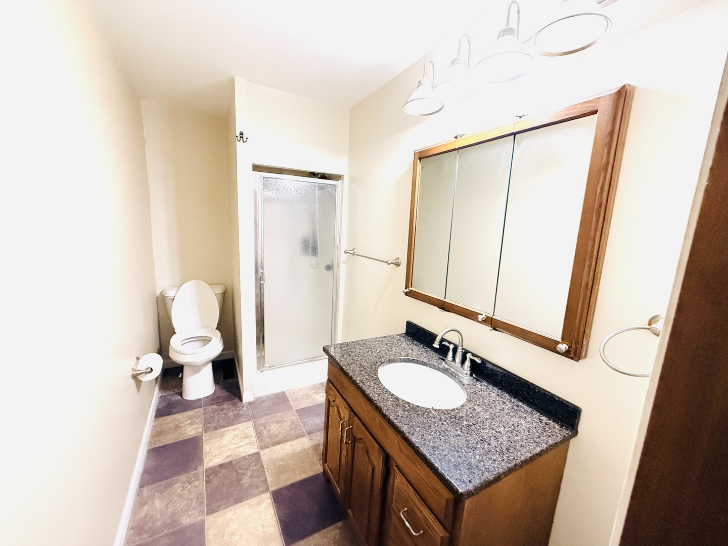 575 E Main Street Property Photo 5