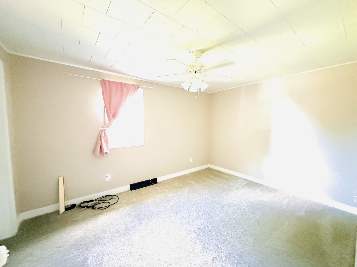 575 E Main Street Property Photo 12