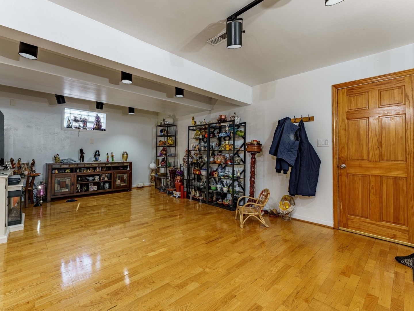2n565 Euclid Avenue Property Photo 17