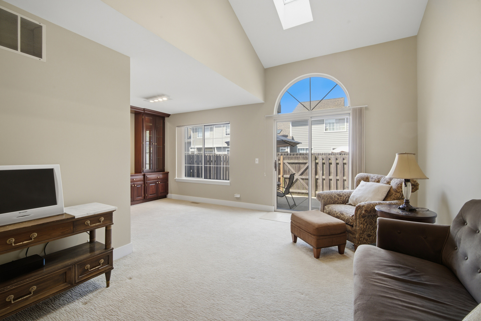 224 Woodstone Circle Property Photo 2