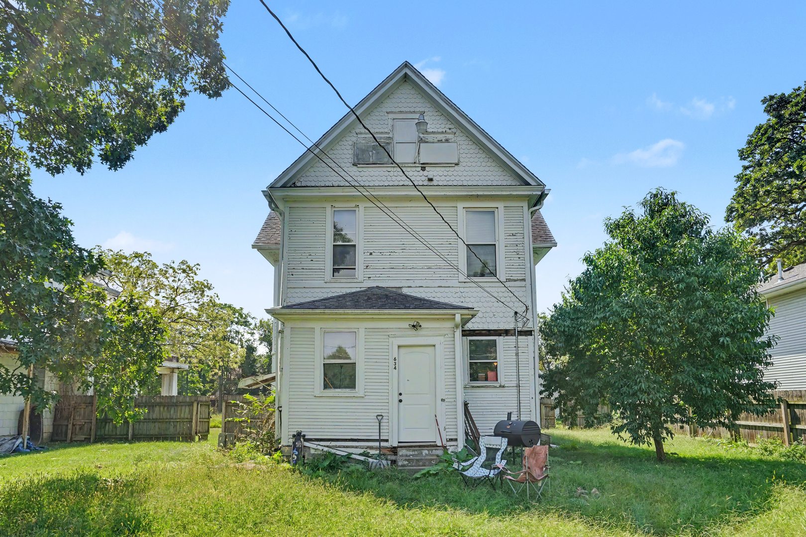 634 E 13th Street Property Photo 4
