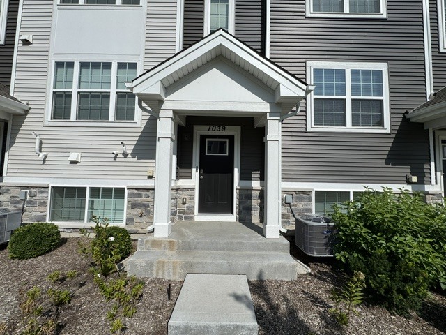 1039 Briar Glen Court Property Photo 1