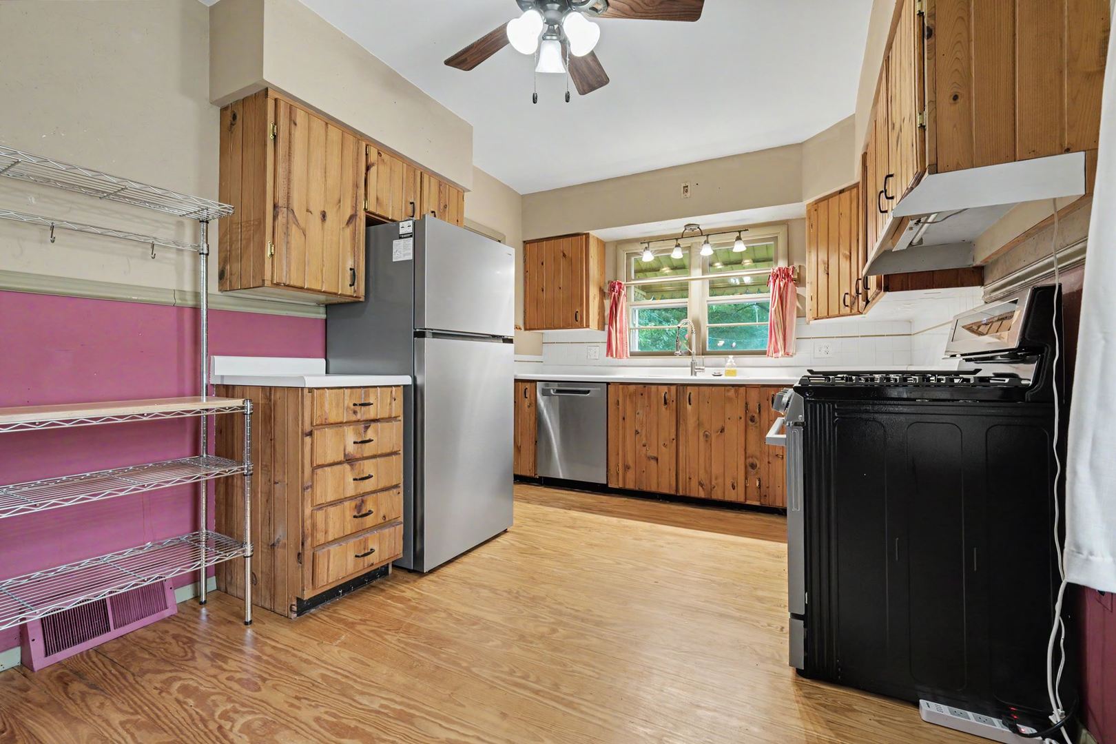1508 N Linden Street Property Photo 6