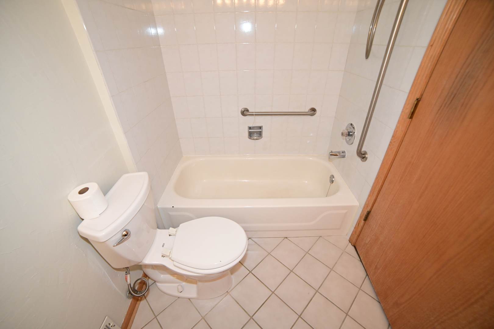 5805 W Eddy Street 1d Property Photo 9