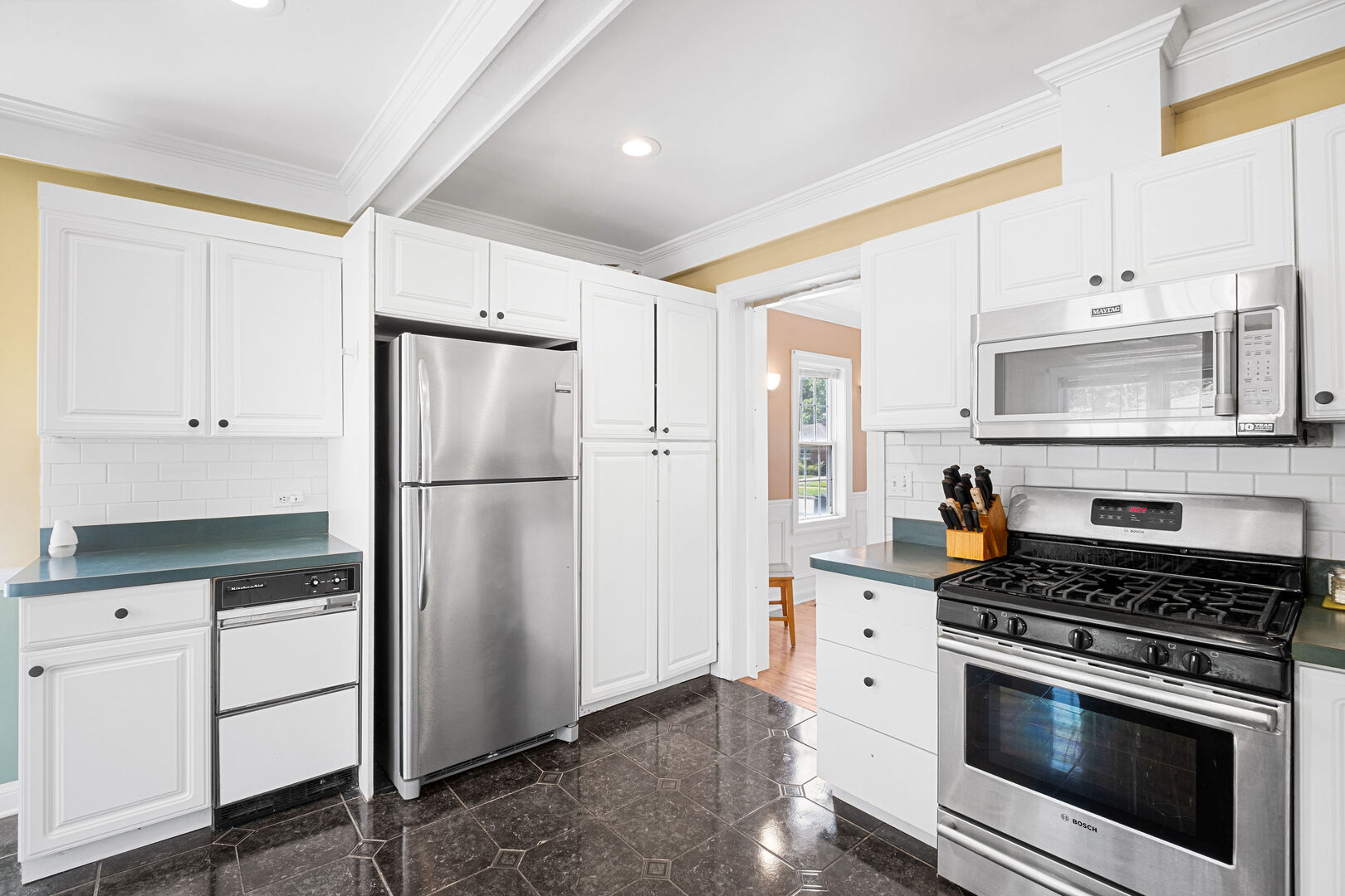 1316 Whitcomb Avenue Property Photo 7