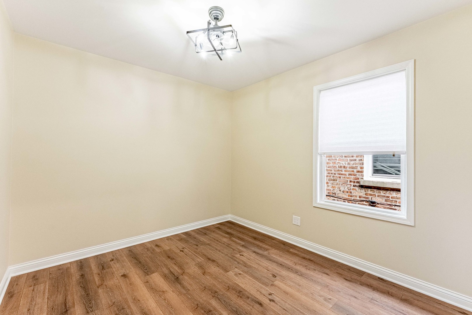 7526 S Honore Street Property Photo 10