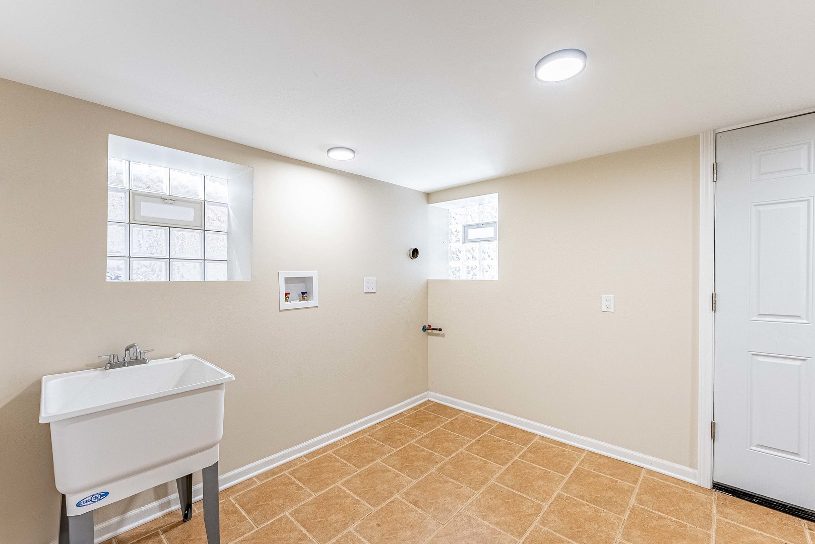 7526 S Honore Street Property Photo 18