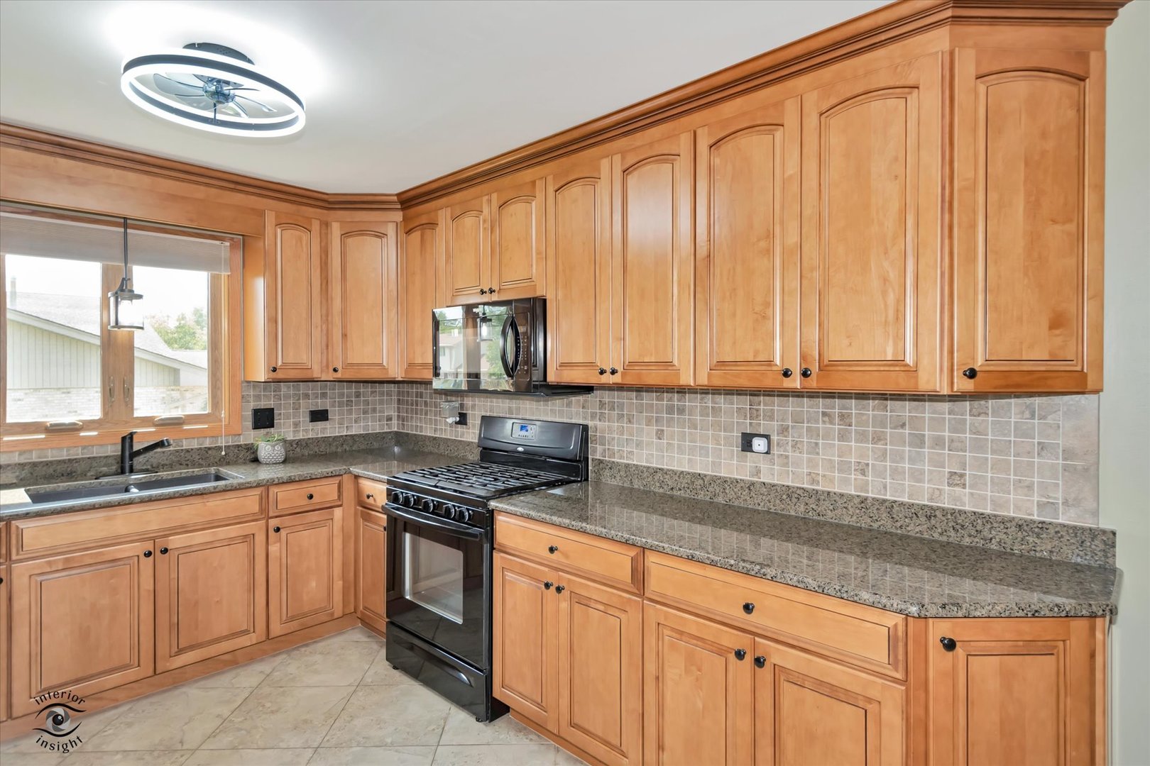 18817 Creekview Lane Property Photo 8