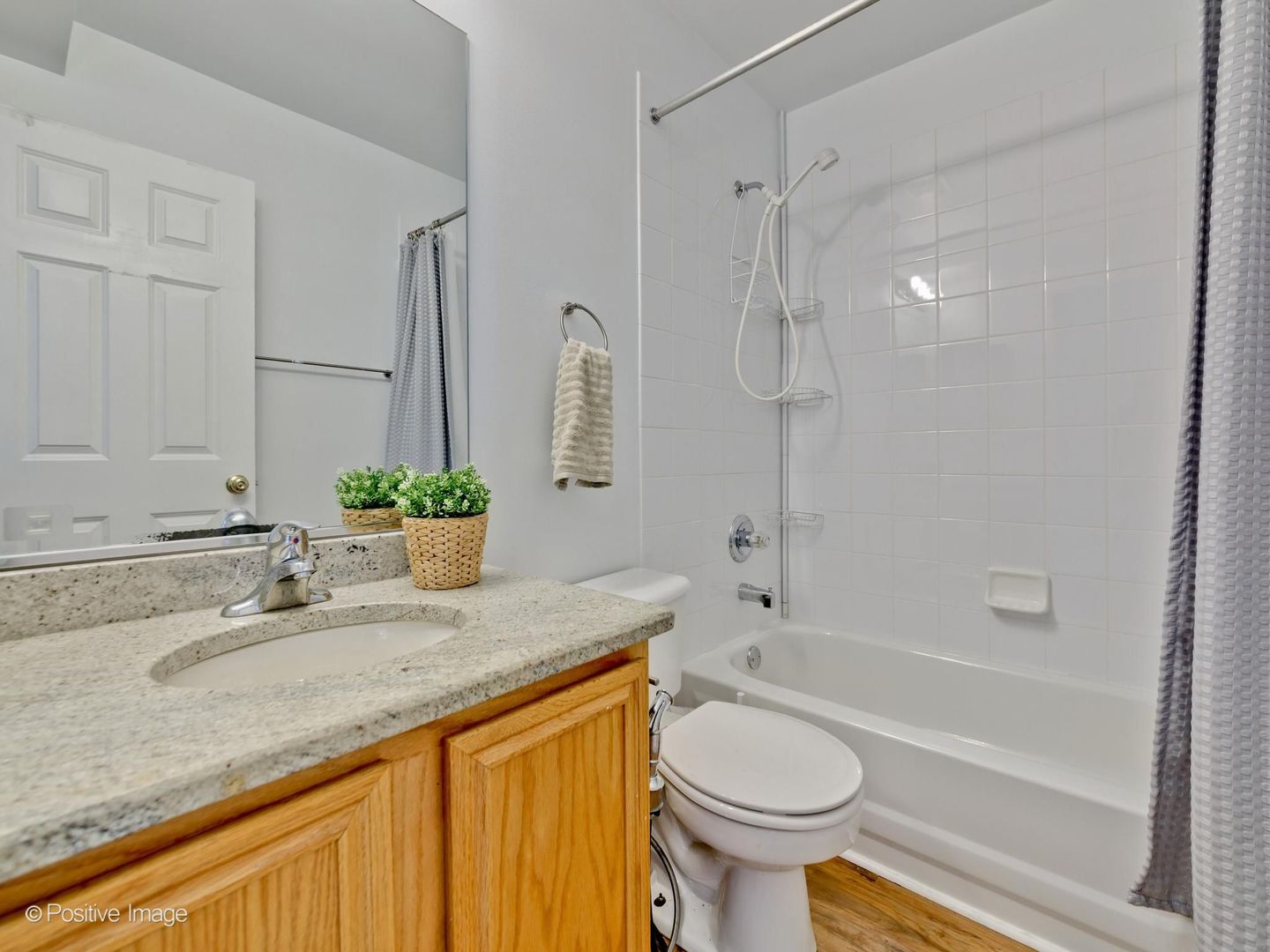 121 Commons Court Property Photo 16