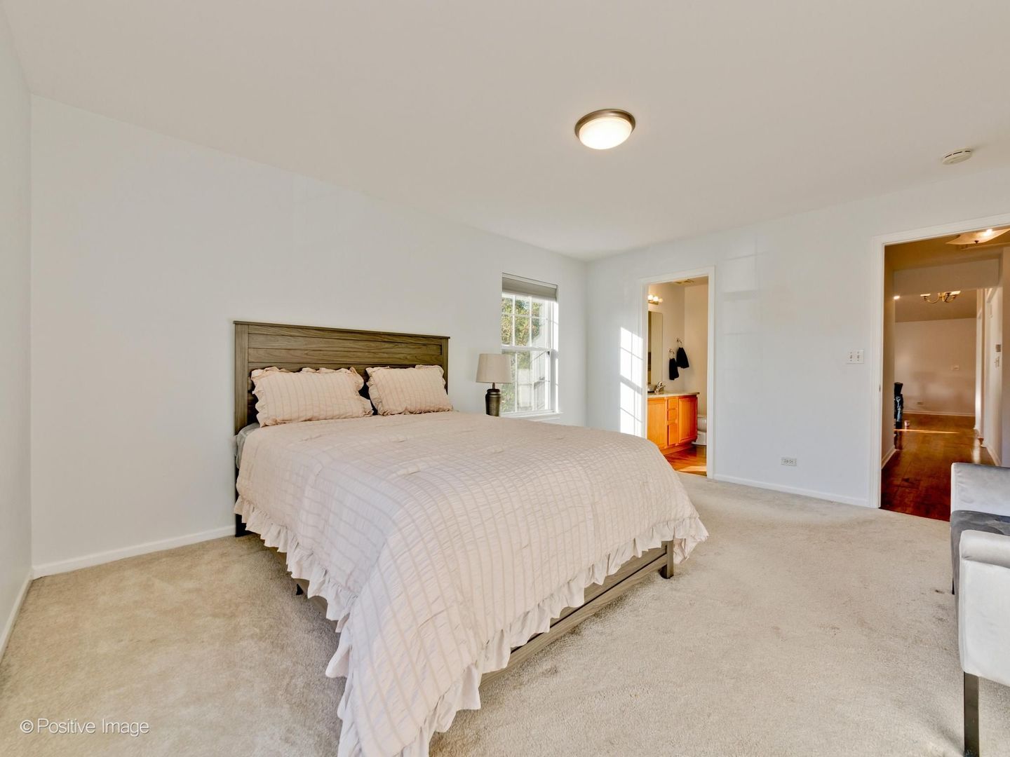 121 Commons Court Property Photo 19