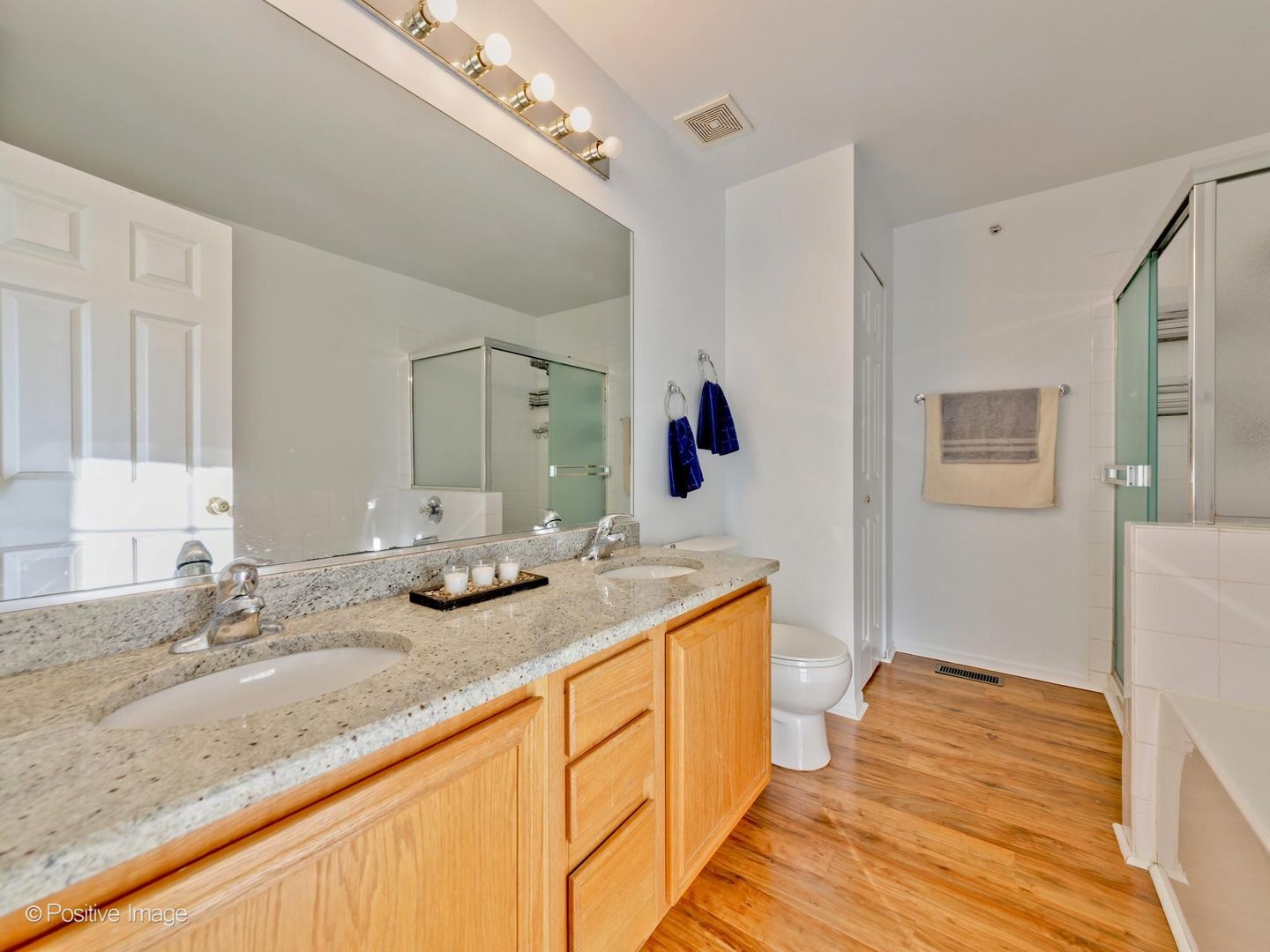 121 Commons Court Property Photo 20
