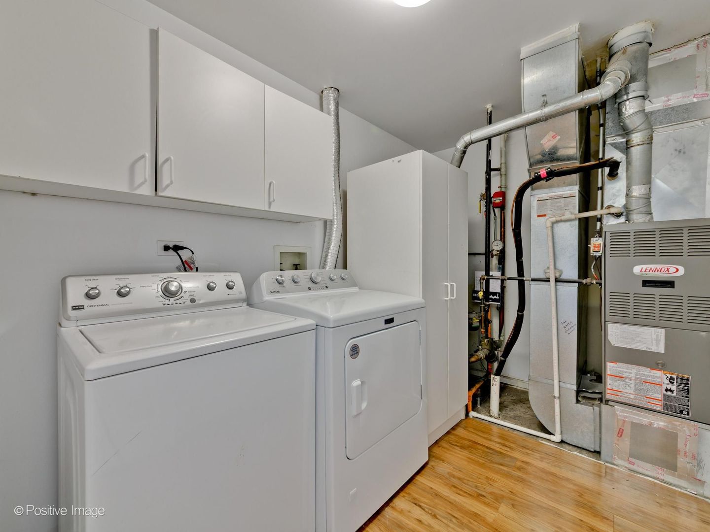 121 Commons Court Property Photo 28