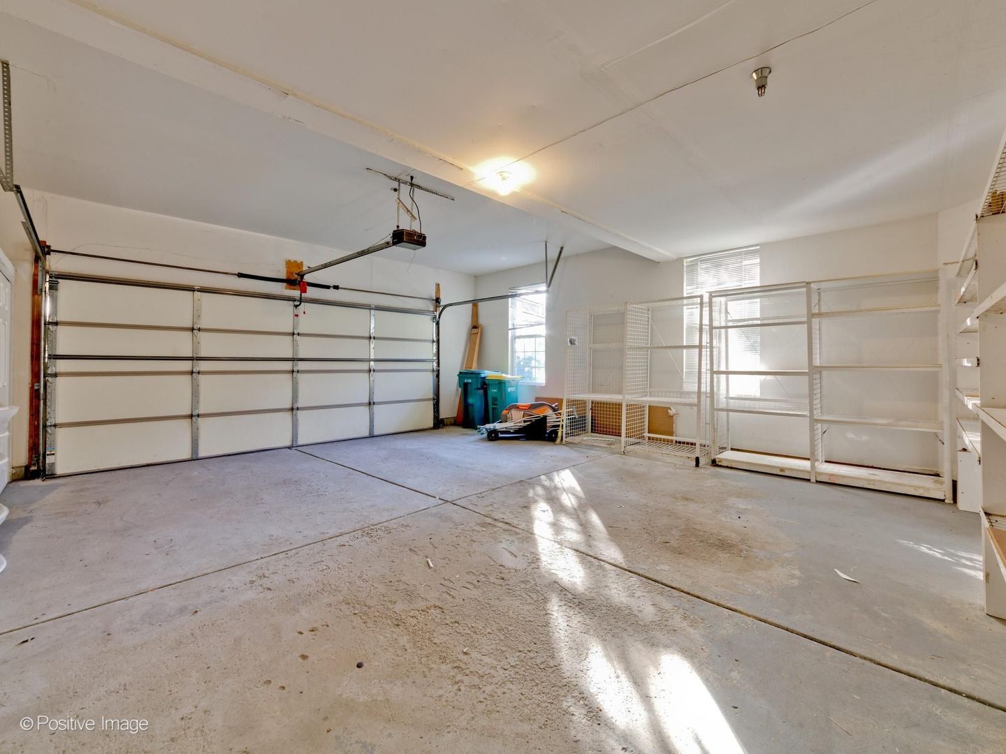 121 Commons Court Property Photo 29