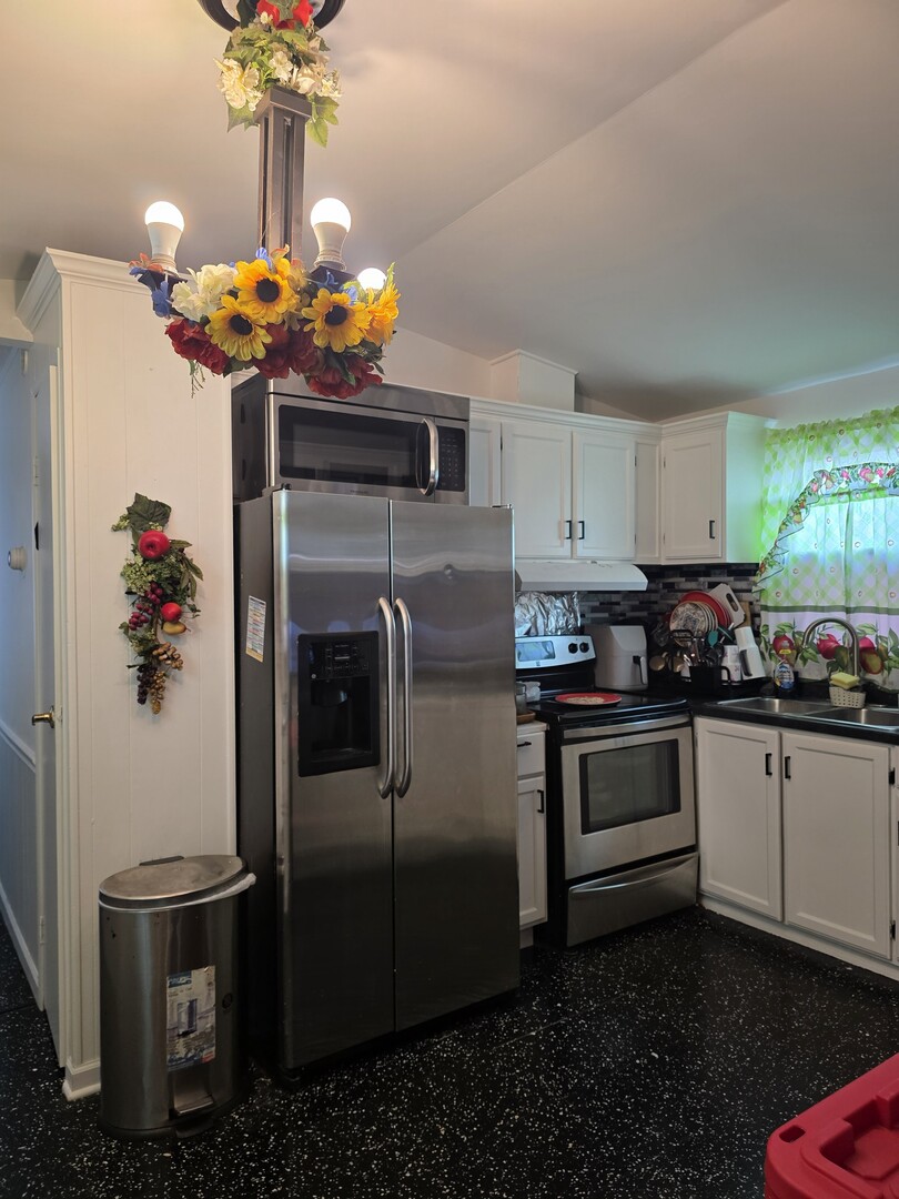 8800 S Harlem Avenue 923 Property Photo 5