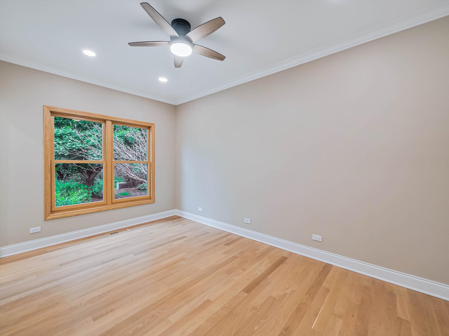 640 Downey Street Property Photo 23
