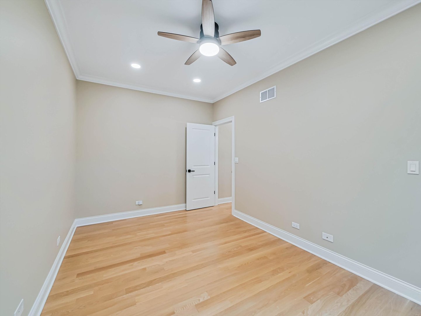 640 Downey Street Property Photo 25