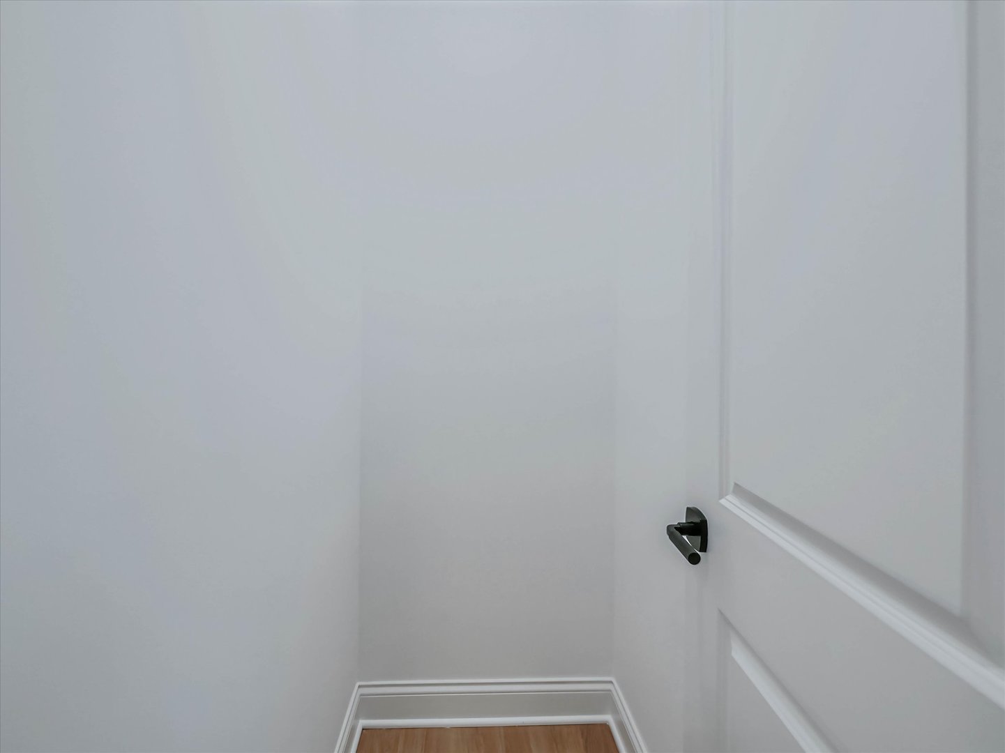 640 Downey Street Property Photo 26