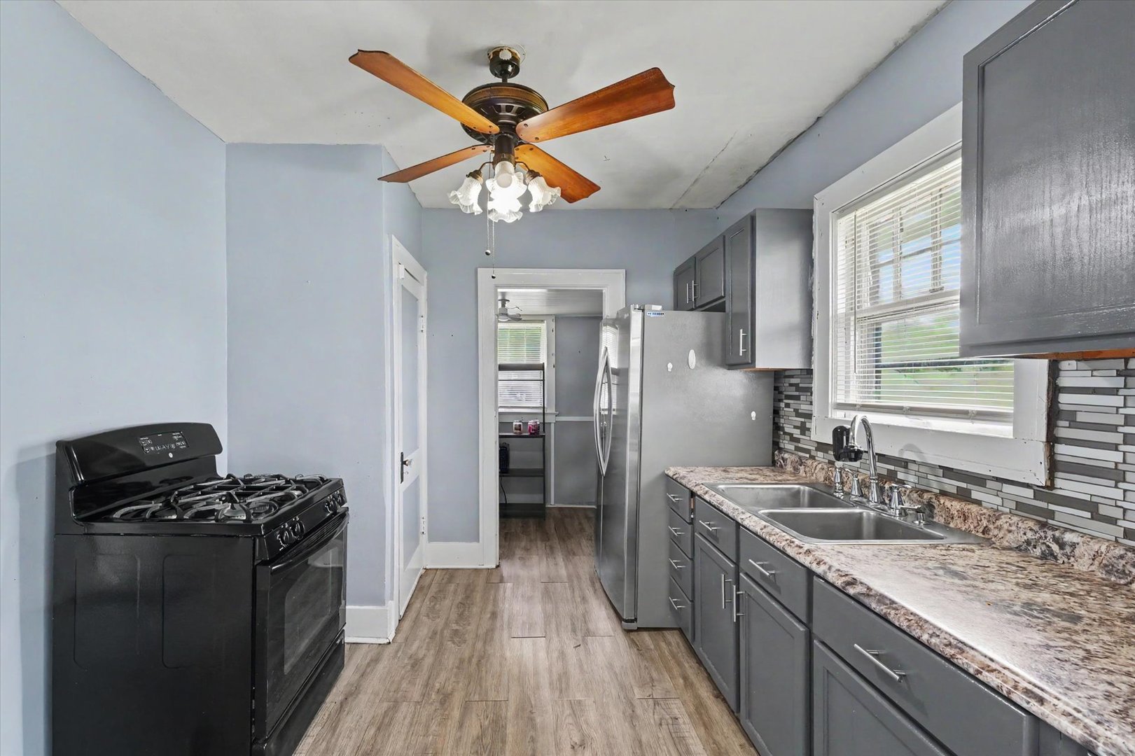 33 Delaware Avenue Property Photo 10