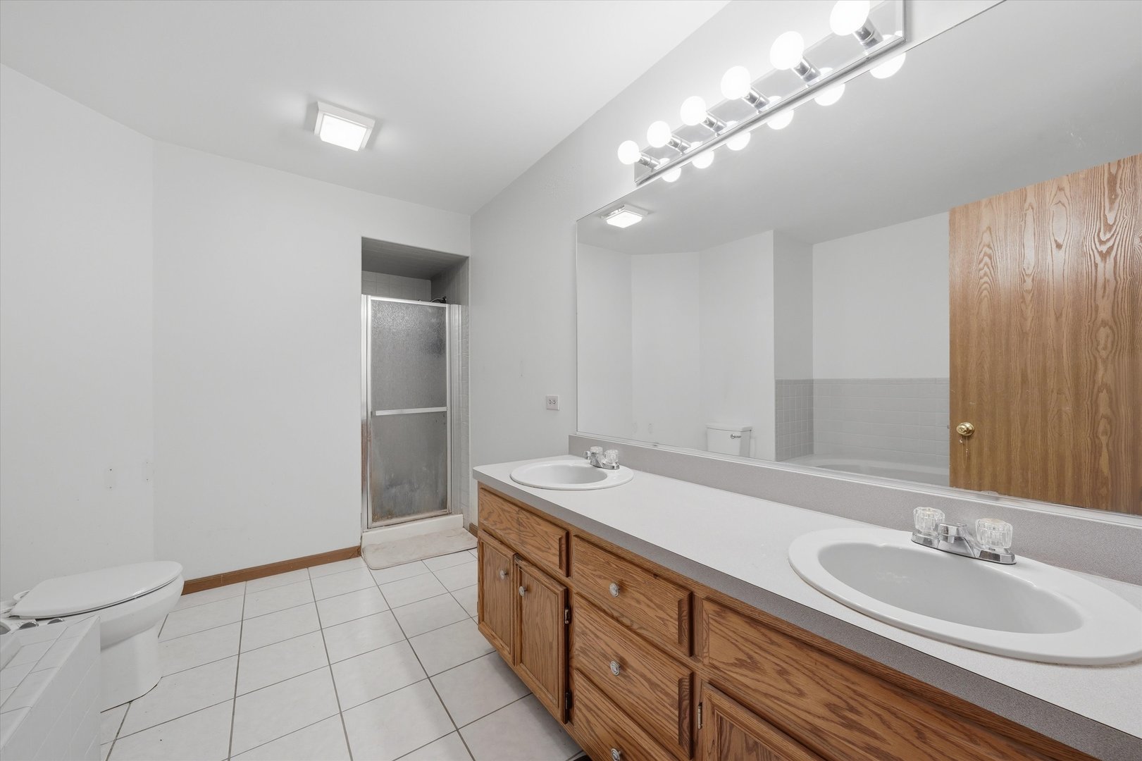 304 Grande Drive B Property Photo 12