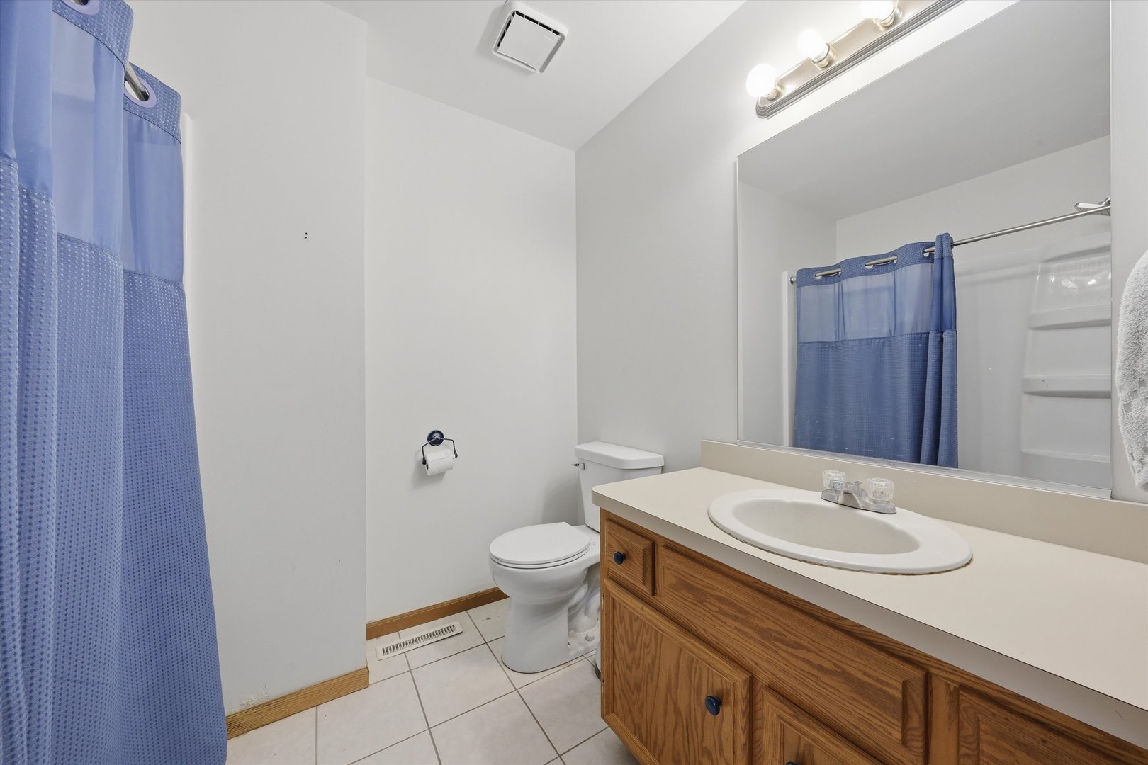 304 Grande Drive B Property Photo 14