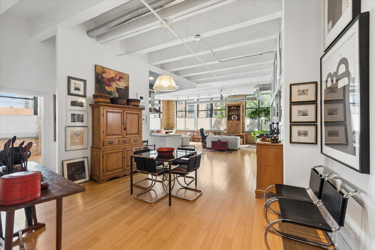 1800 Ridge Avenue 201 Property Photo 4
