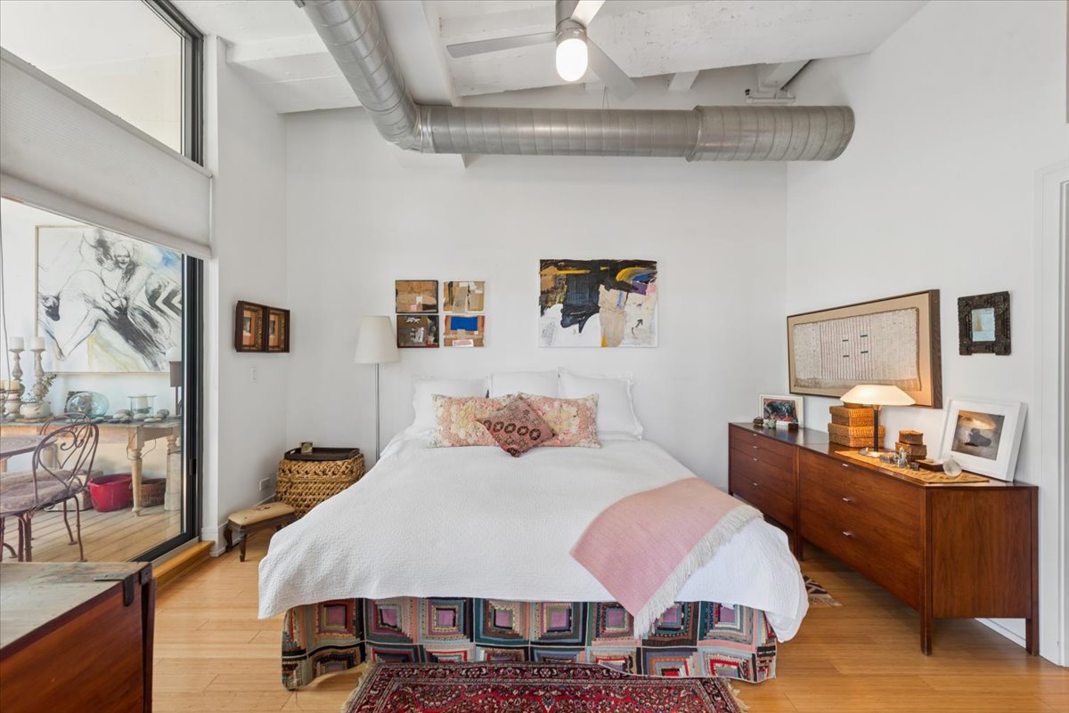 1800 Ridge Avenue 201 Property Photo 17