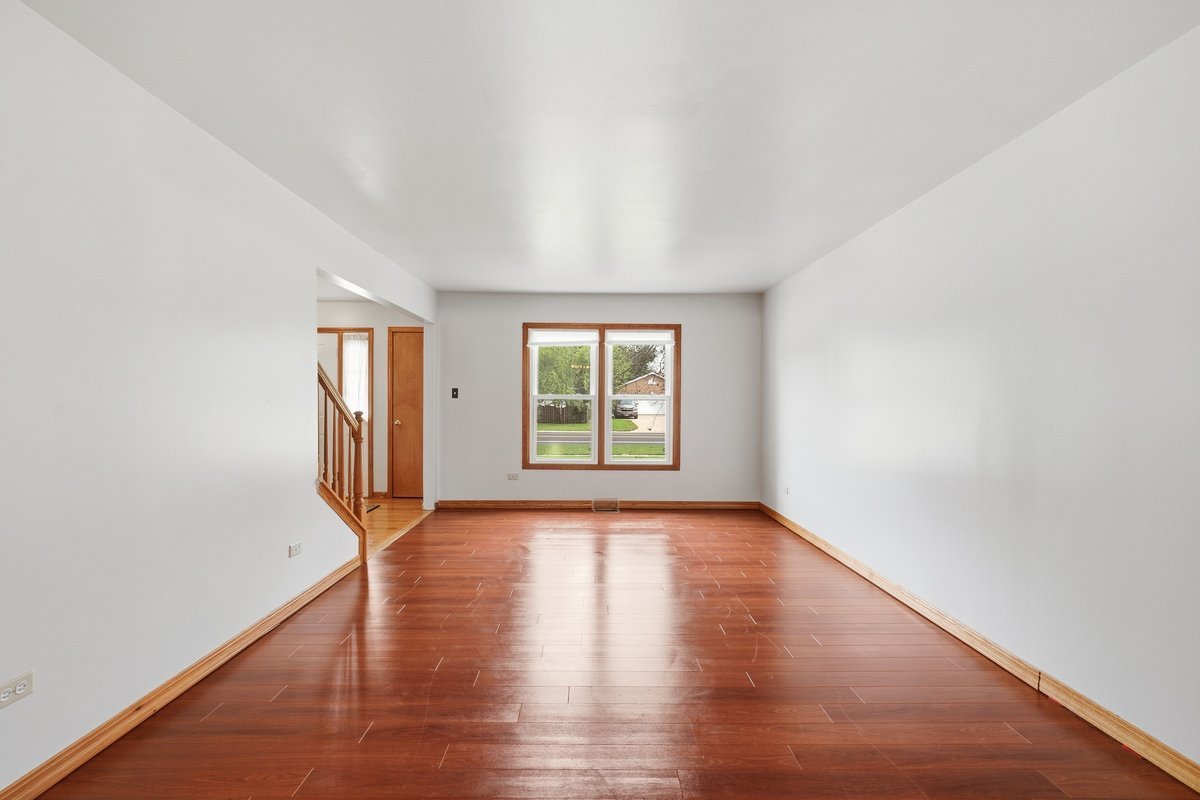 16020 S Howard Street Property Photo 3