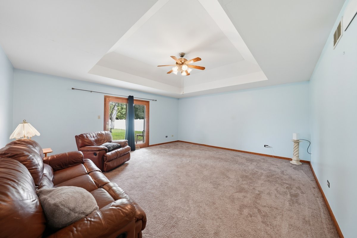16020 S Howard Street Property Photo 12