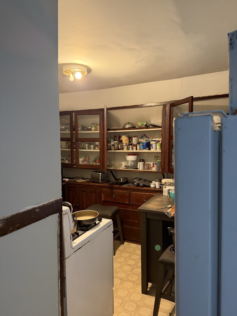 911 W 84th Street Property Photo 11