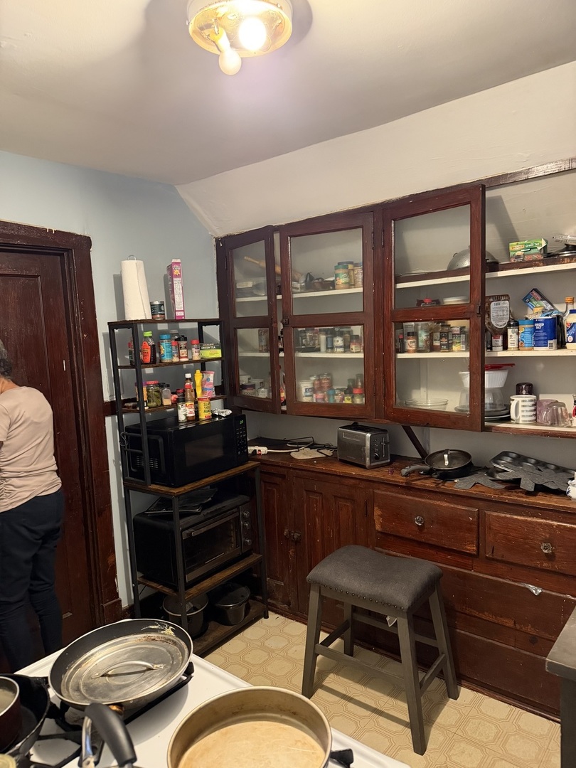 911 W 84th Street Property Photo 12