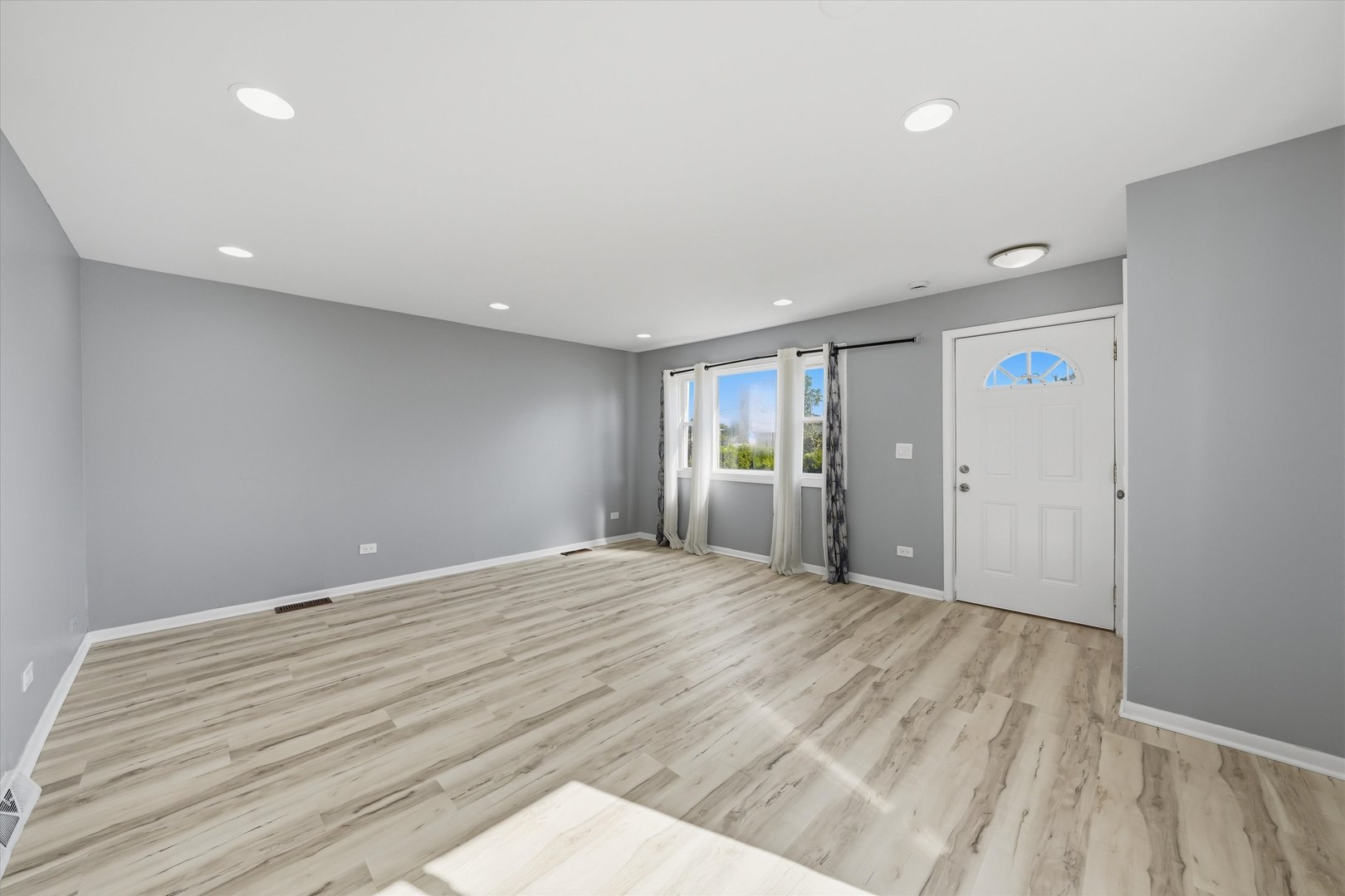1148 W 115th Street Property Photo 3