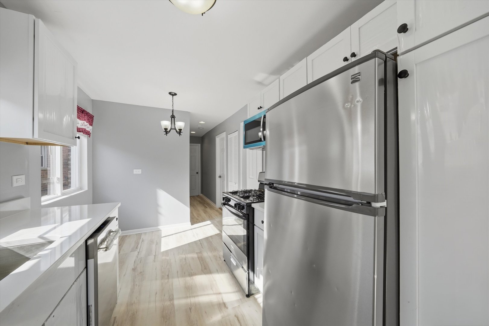 1148 W 115th Street Property Photo 6