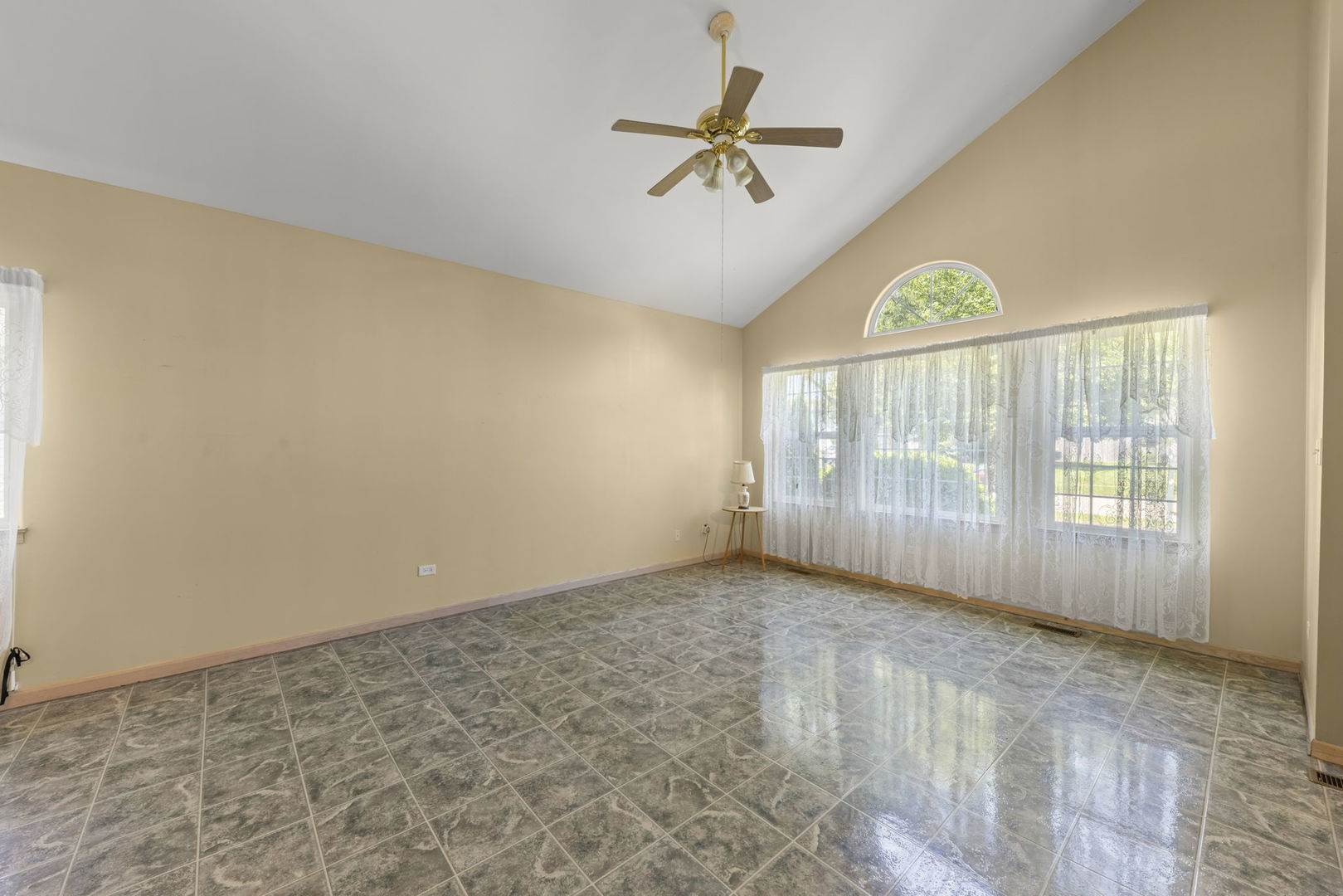 4300 Carrington Lane Property Photo 4