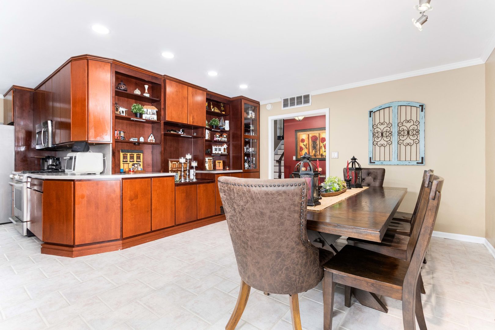 148 Newport Drive Property Photo 4