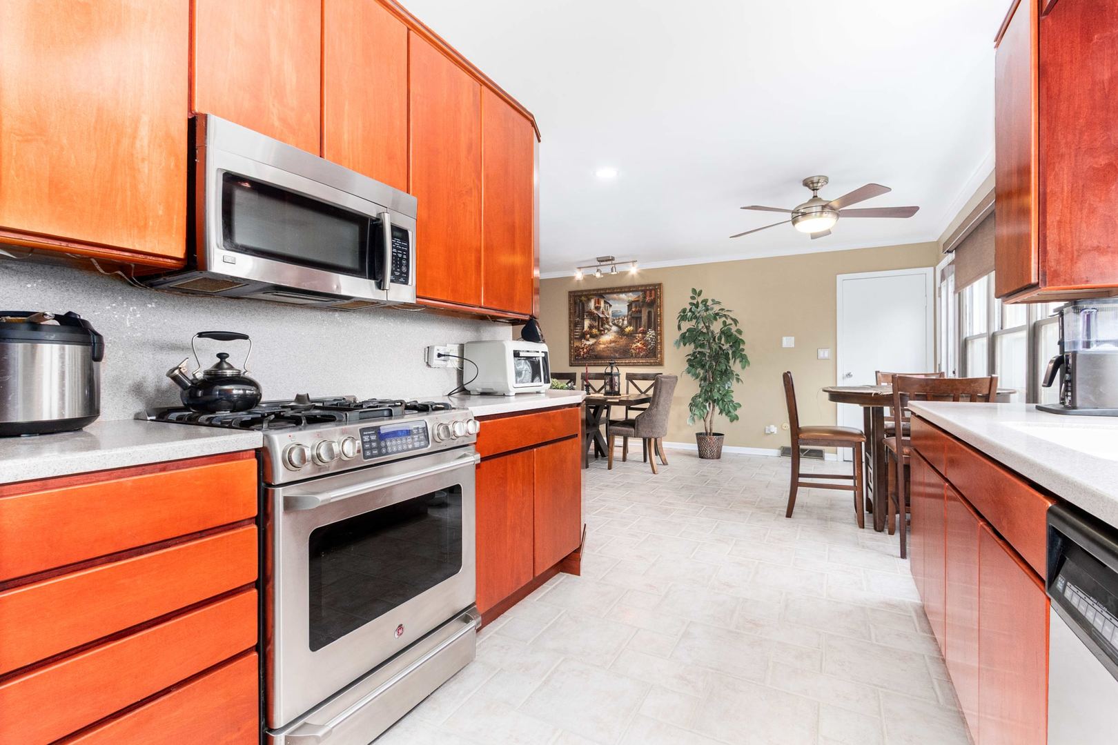 148 Newport Drive Property Photo 8