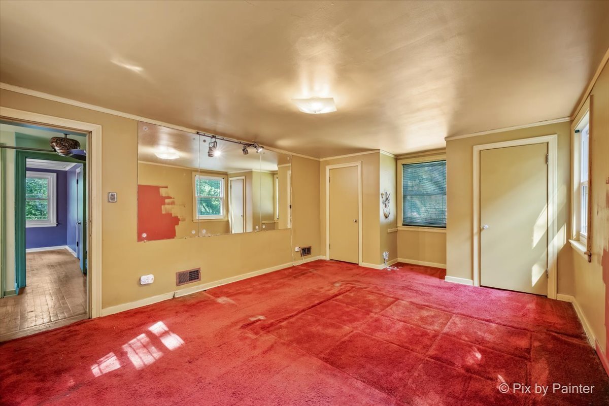 10742 S Longwood Drive Property Photo 19