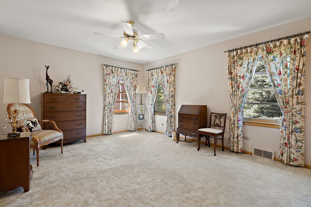 6733 N Navajo Avenue Property Photo 13