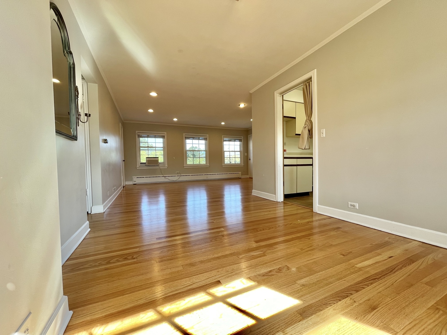 1406 Hinman Avenue 3n Property Photo 8