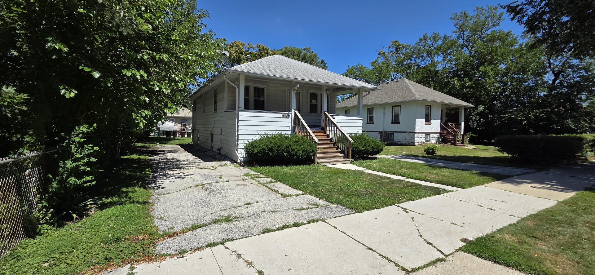 1728 169th Street Property Photo 3