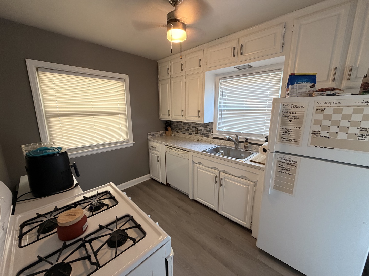 2010 46th Street Property Photo 5