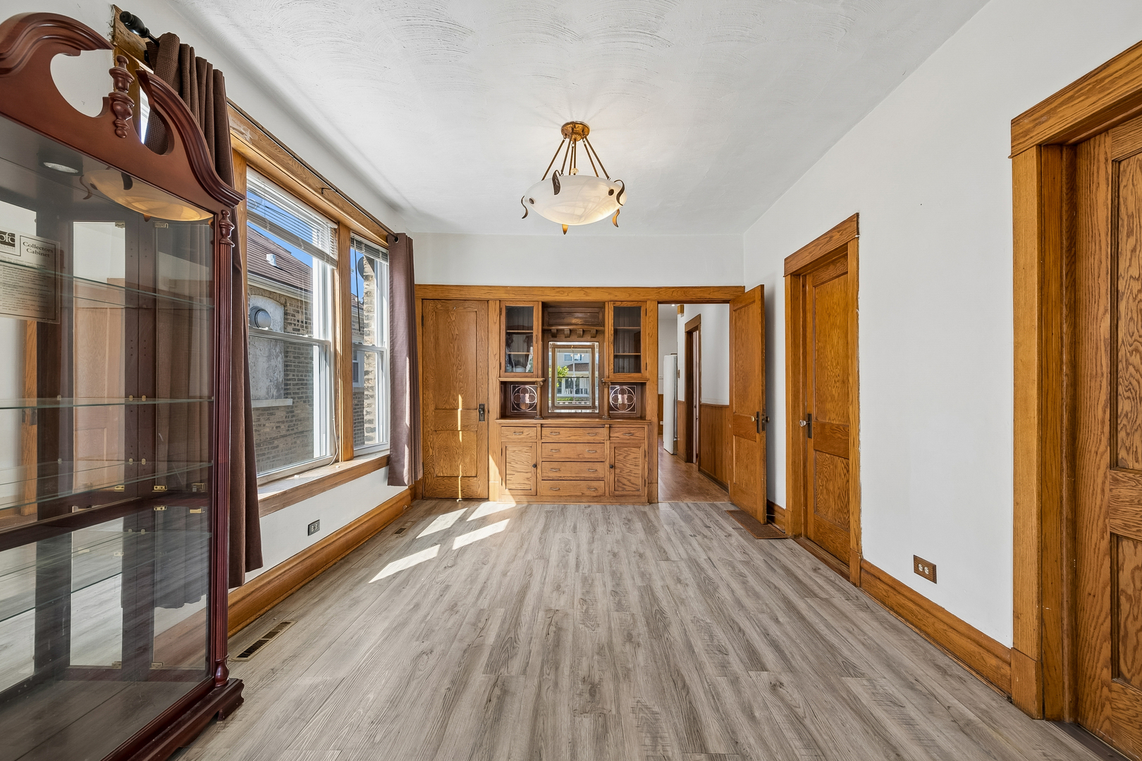 2342 N Lowell Avenue Property Photo 17