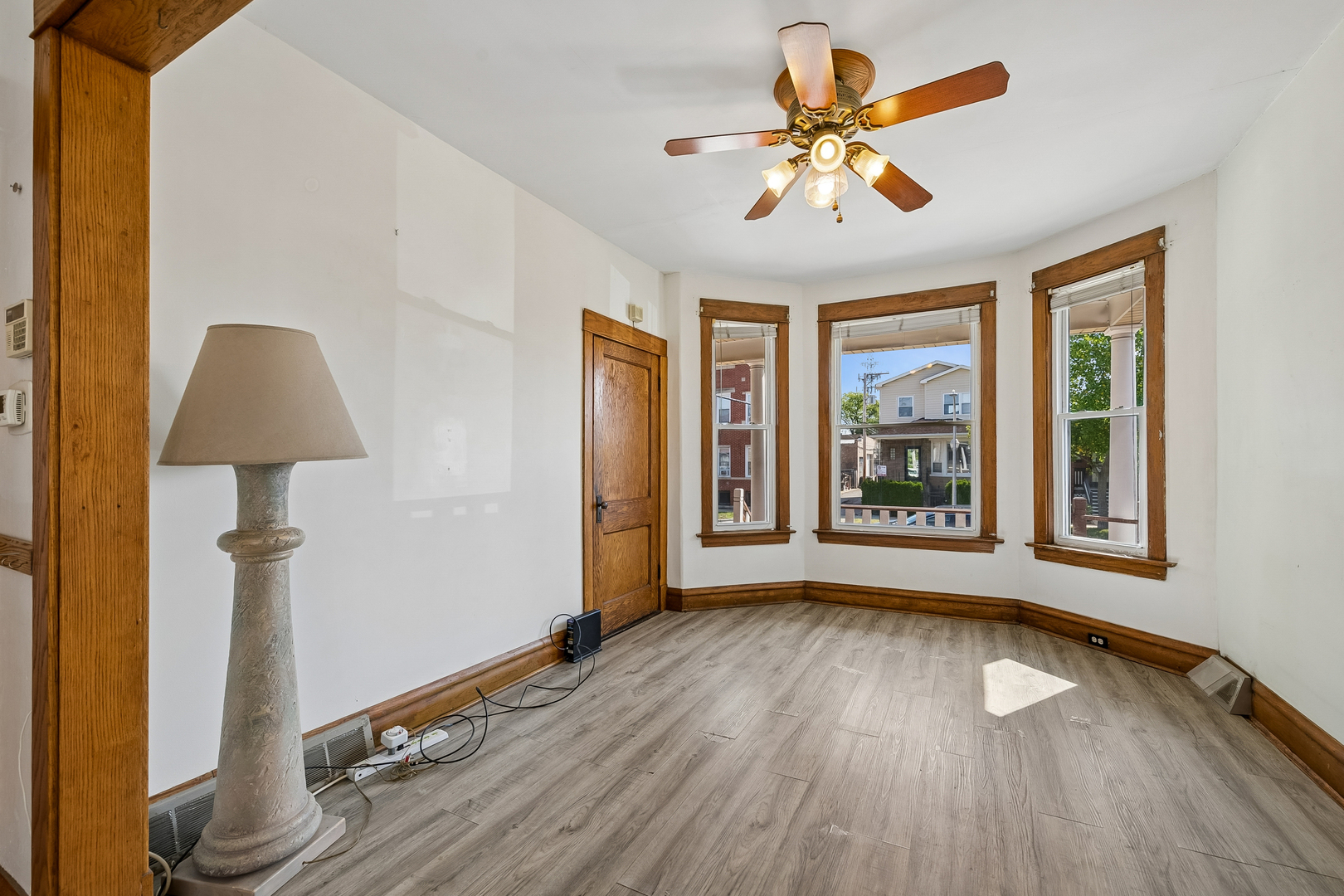 2342 N Lowell Avenue Property Photo 18