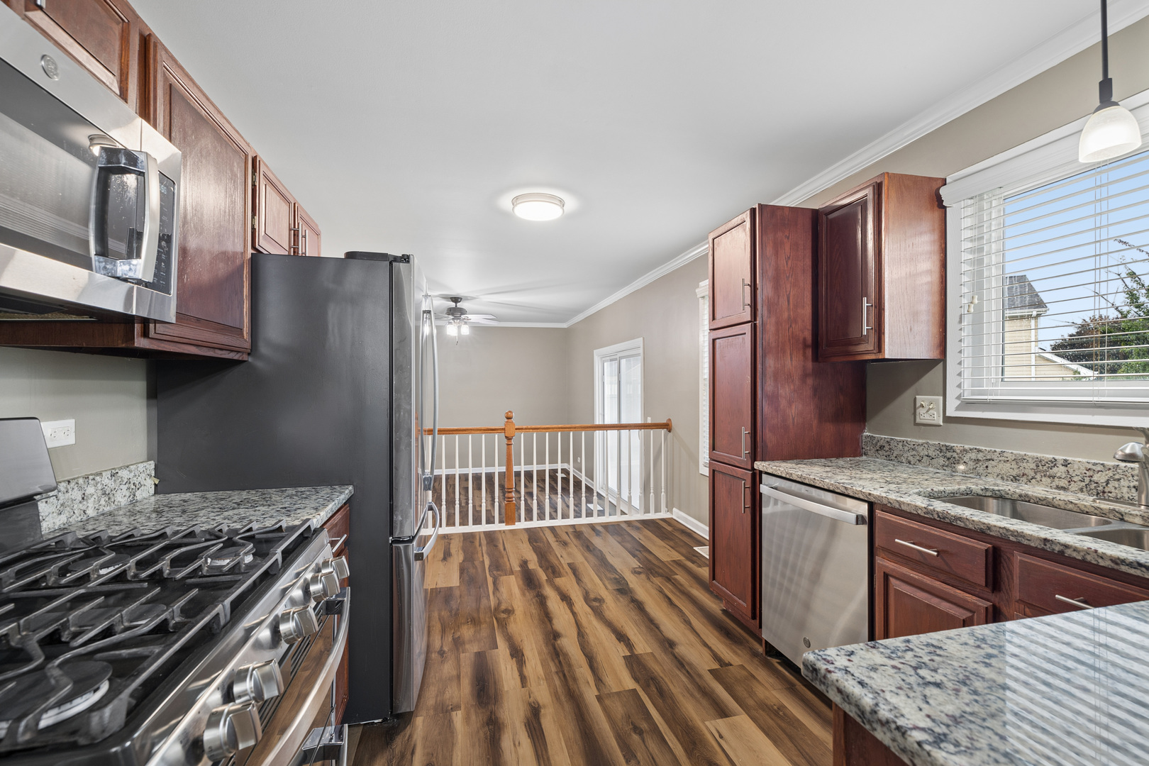 388 Woodhollow Lane Property Photo 6