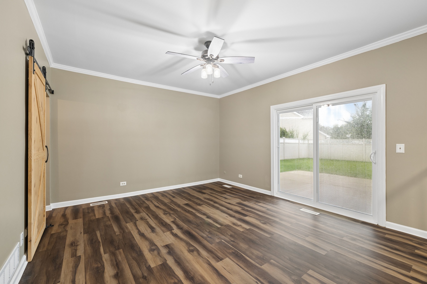 388 Woodhollow Lane Property Photo 9