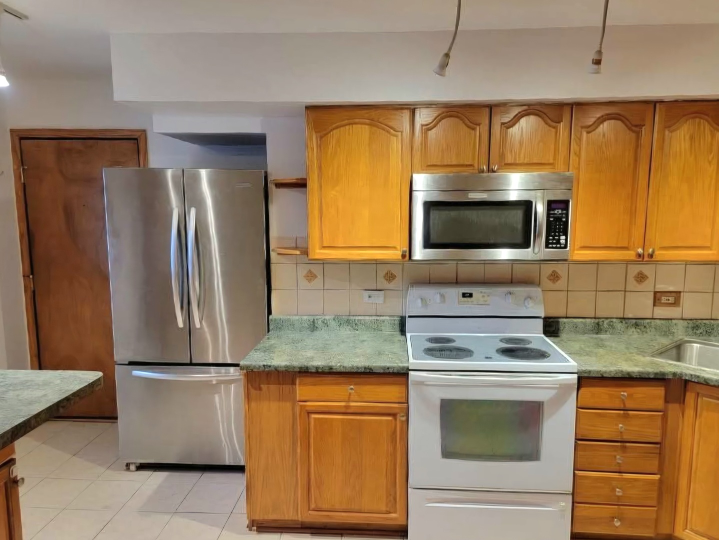 9709 Bianco Terrace E Property Photo 3