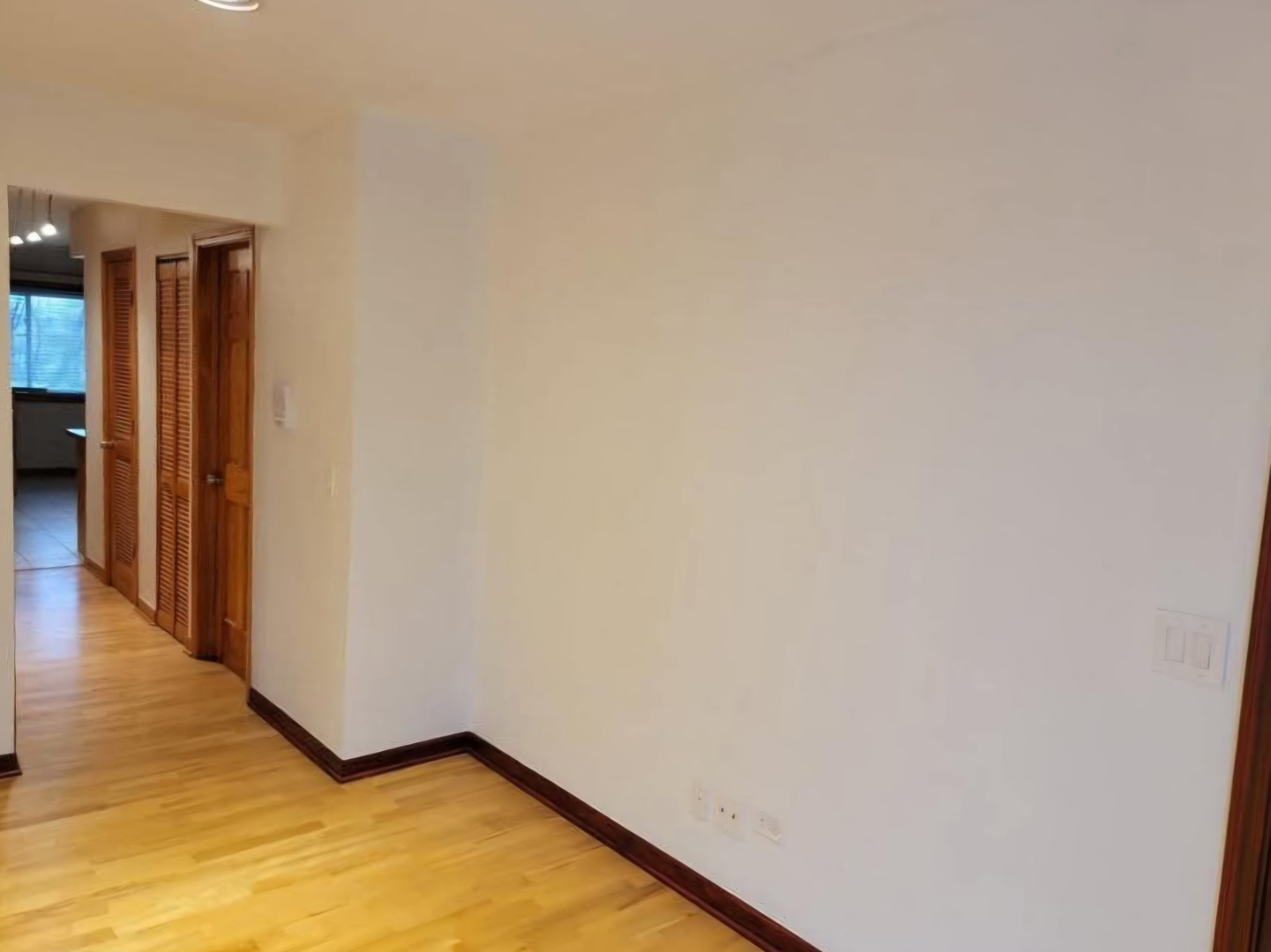 9709 Bianco Terrace E Property Photo 10
