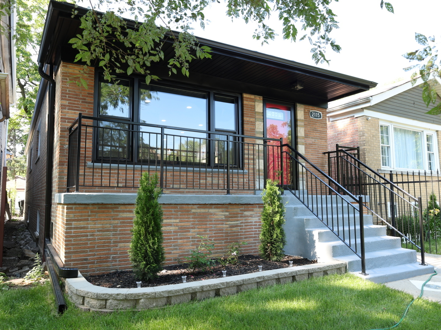 2115 W 68th Place
