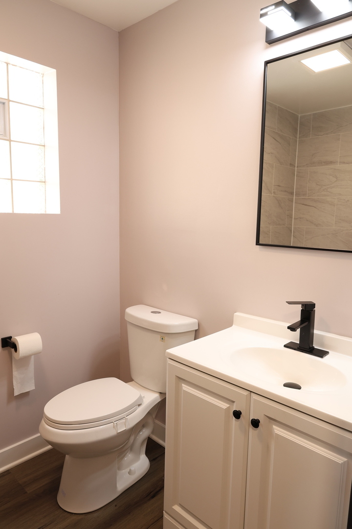 2115 W 68th Place Property Photo 10
